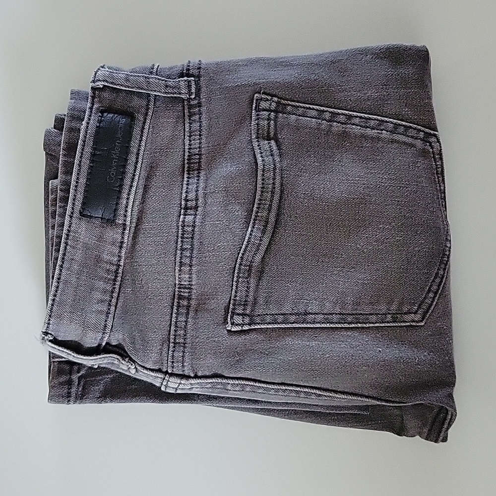 Calvin Klein "Black-ish" Slim Boyfriend Jeans - Size 2